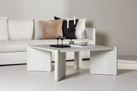 Rogaland Soffbord 100 x 100 – Dina Möbler